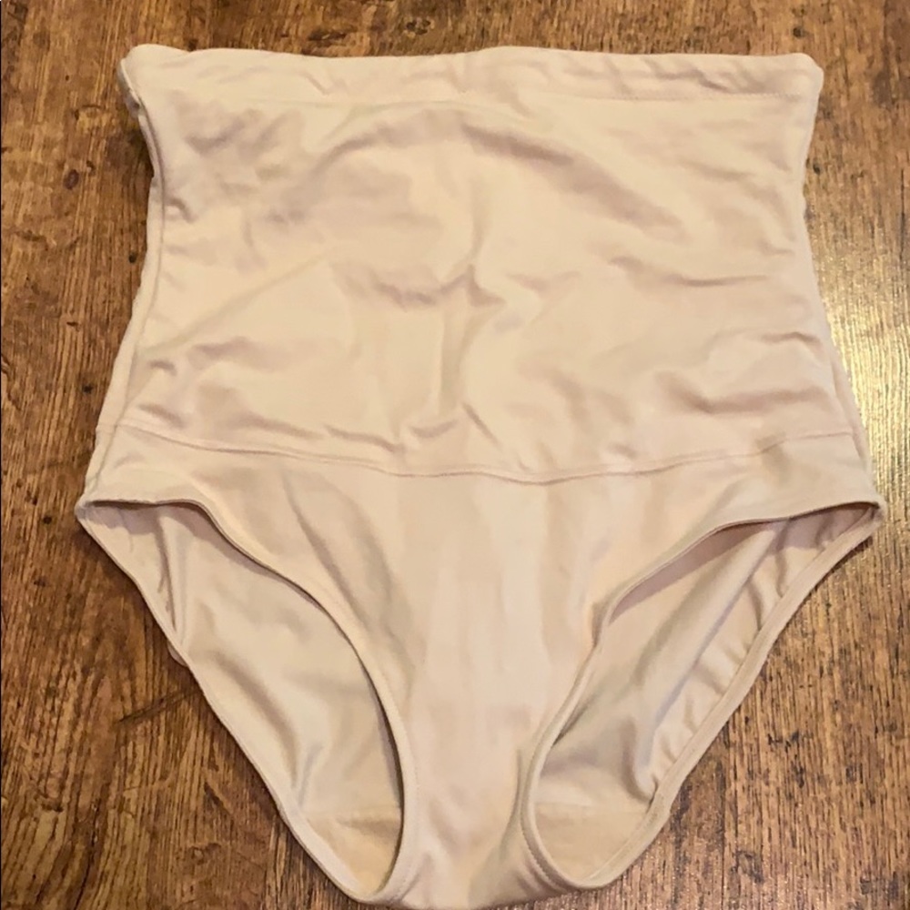 Maidenform shapewear